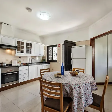 Residential Cul-de-sac Walking Distance To Centre, Private Pool, Free Ac Wifi * كوارتيرا
