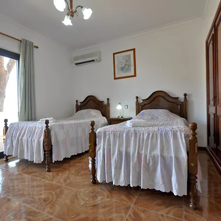 Villa Private Pool Walking Distance To The Centre Loule