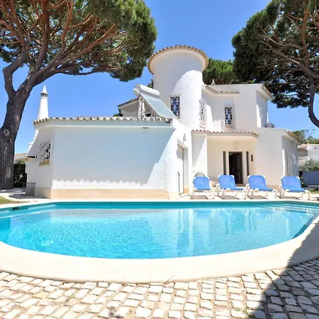 Villa Private Pool Walking Distance To The Centre *