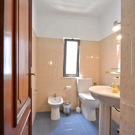 Villa Private Pool Walking Distance To The Centre Loule