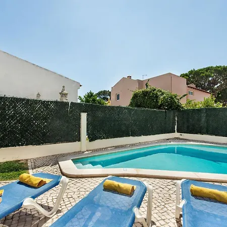 Villa Residential Cul-de-sac Walking Distance To Centre, Private Pool, Free Ac Wifi