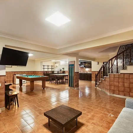 别墅 Residential Cul-de-sac Walking Distance To Centre, Private Pool, Free Ac Wifi 奎特里拉