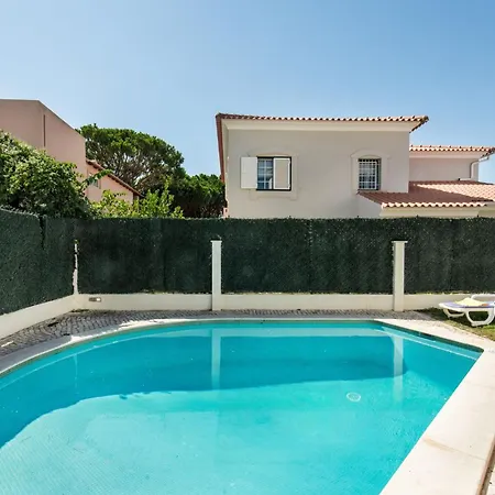 Residential Cul-de-sac Walking Distance To Centre, Private Pool, Free Ac Wifi Loule