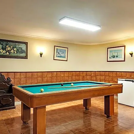 Residential Cul-de-sac Walking Distance To Centre, Private Pool, Free Ac Wifi Villa *