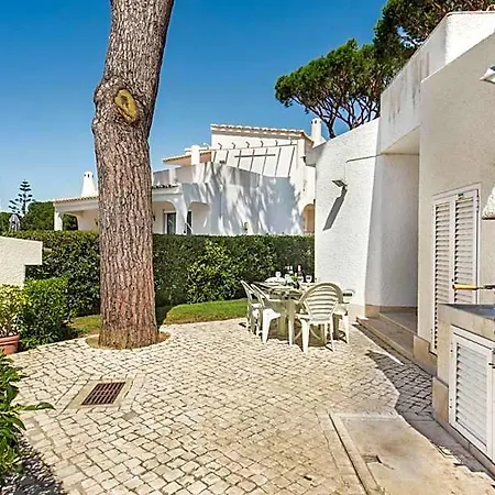 Residential Cul-de-sac Walking Distance To Centre, Private Pool, Free Ac Wifi *