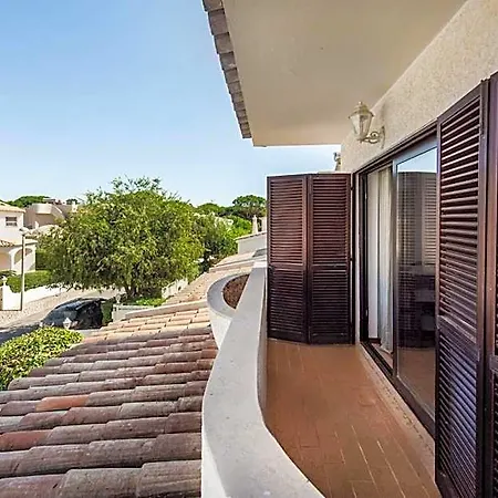 Residential Cul-de-sac Walking Distance To Centre, Private Pool, Free Ac Wifi *