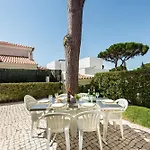 빌라 Residential Cul-de-sac Walking Distance To Centre, Private Pool, Free Ac Wifi *