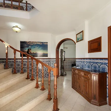 Willa Residential Cul-de-sac Walking Distance To Centre, Private Pool, Free Ac Wifi Quarteira
